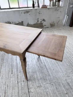 Table de ferme merisier pieds galbés XIXème