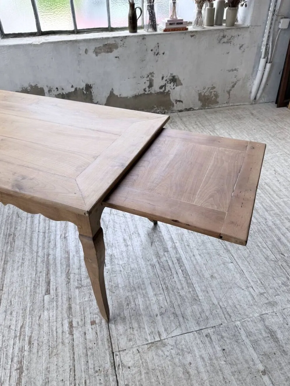 Table de ferme merisier pieds galbés XIXème