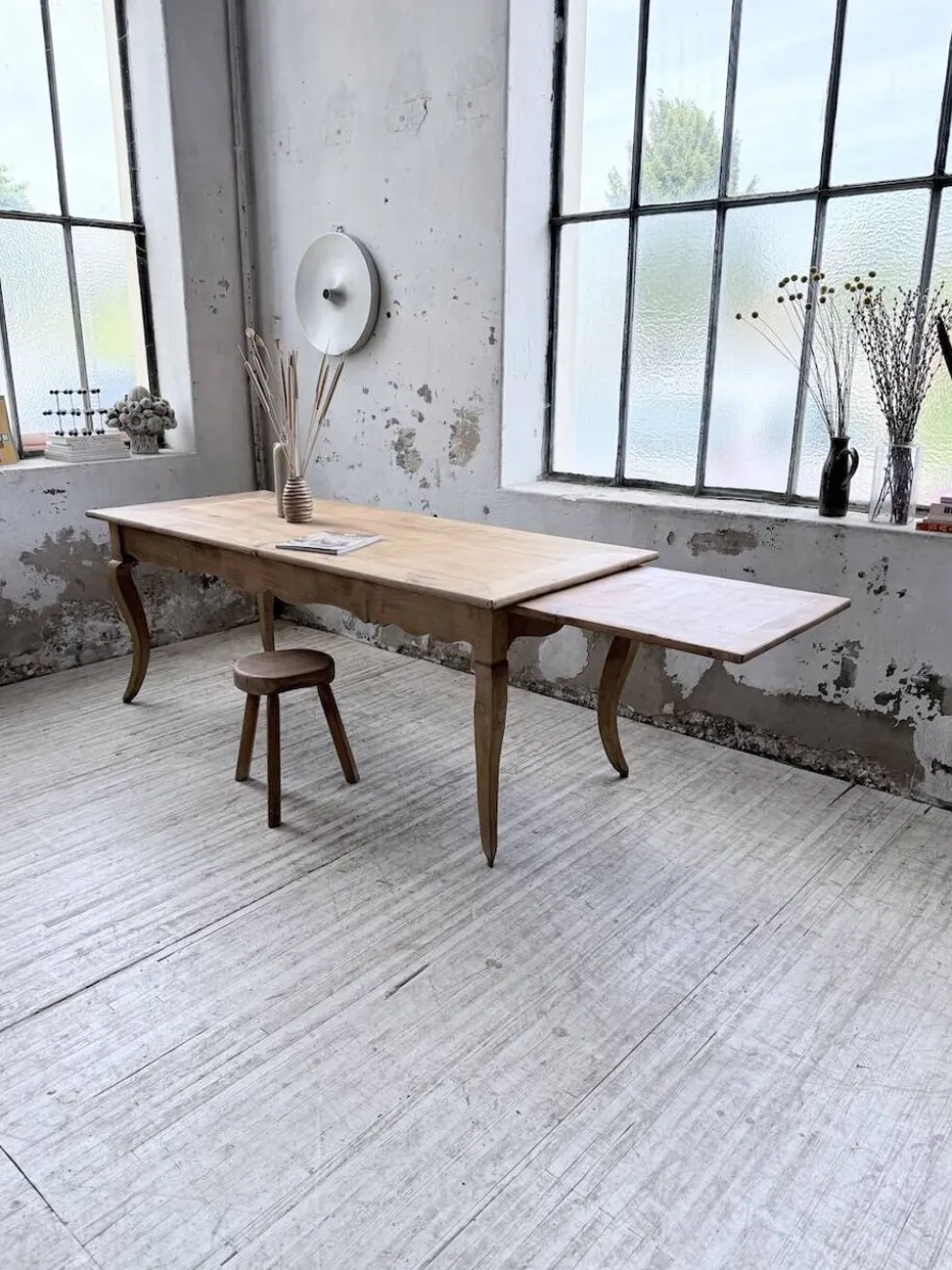 Table de ferme merisier pieds galbés XIXème