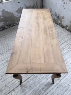 Table de ferme merisier pieds galbés XIXème