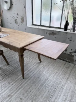 Table de ferme merisier pieds galbés XIXème