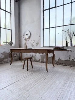Table de ferme merisier pieds galbés XIXème