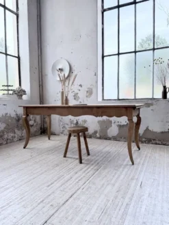 Table de ferme merisier pieds galbés XIXème