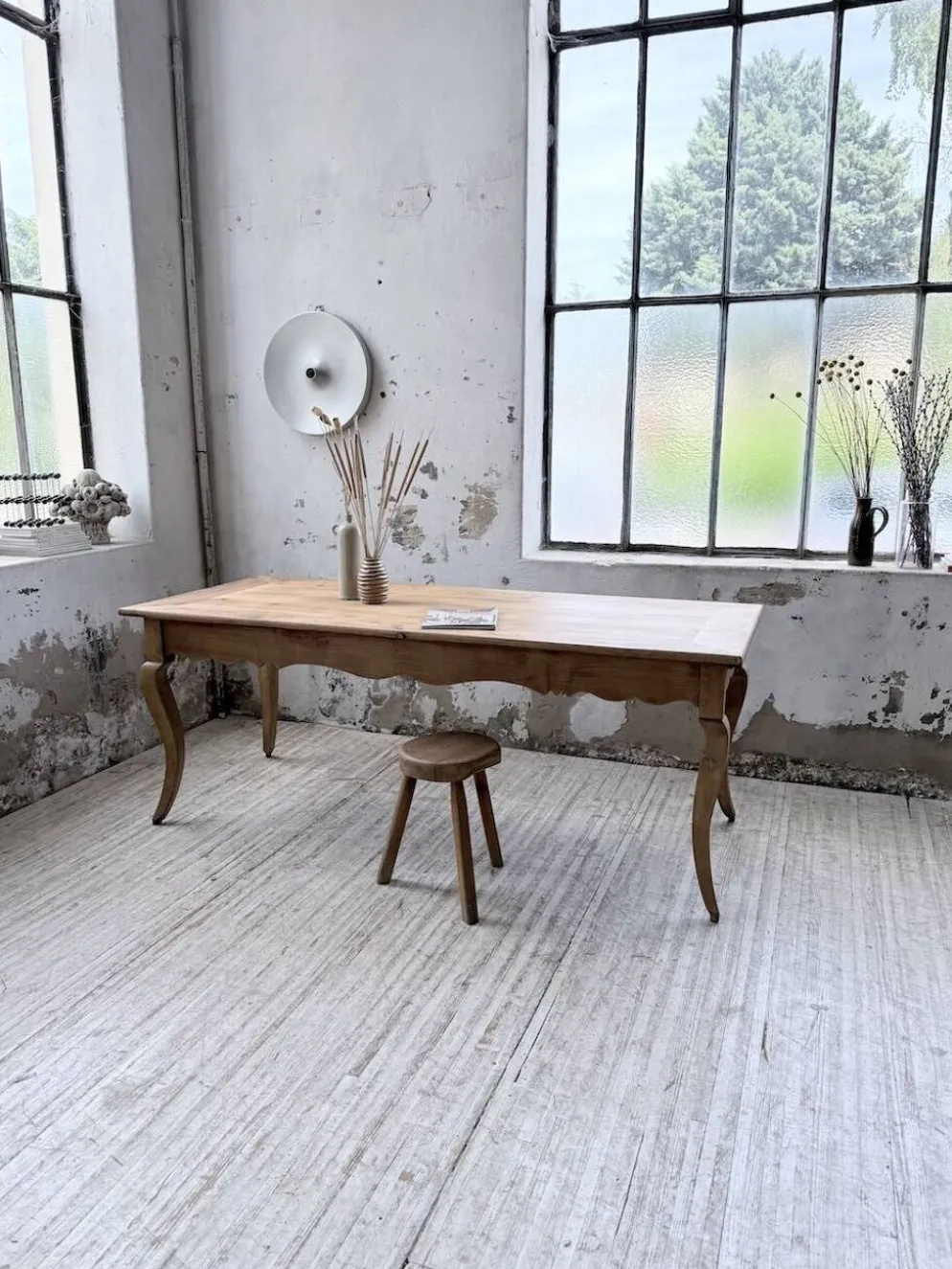 Table de ferme merisier pieds galbés XIXème