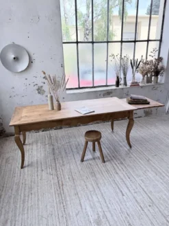 Table de ferme merisier pieds galbés XIXème