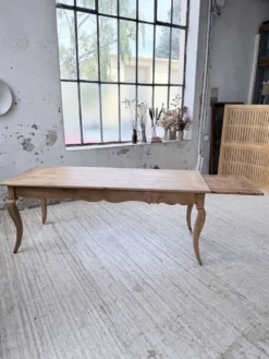 Table de ferme merisier pieds galbés XIXème