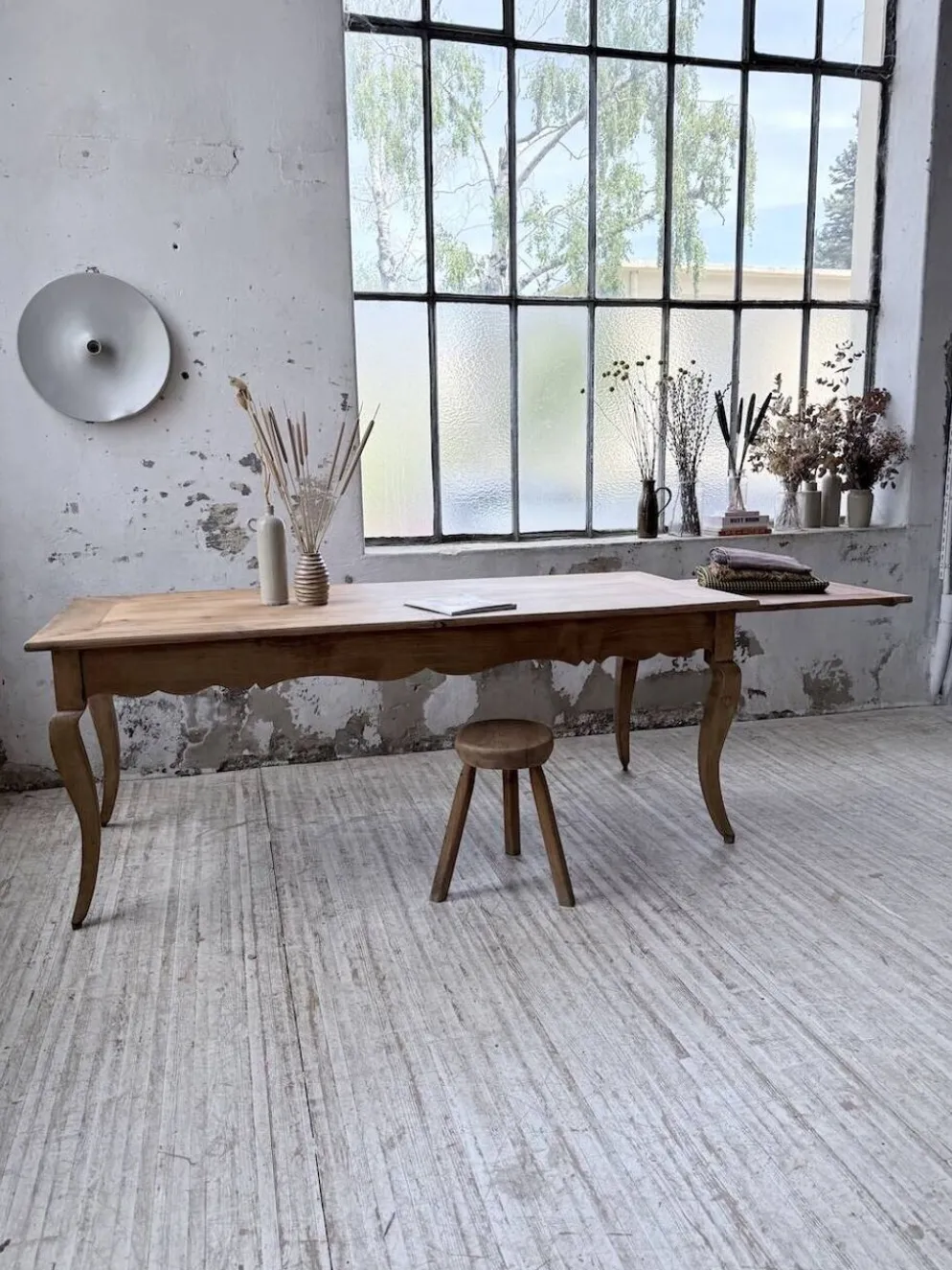 Table de ferme merisier pieds galbés XIXème