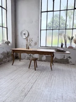 Table de ferme merisier pieds galbés XIXème