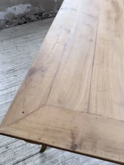 Table de ferme merisier pieds galbés XIXème