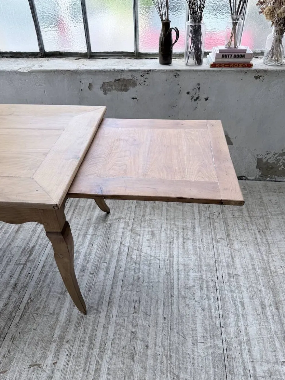 Table de ferme merisier pieds galbés XIXème