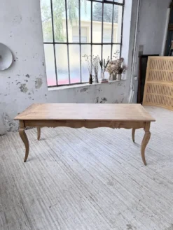 Table de ferme merisier pieds galbés XIXème