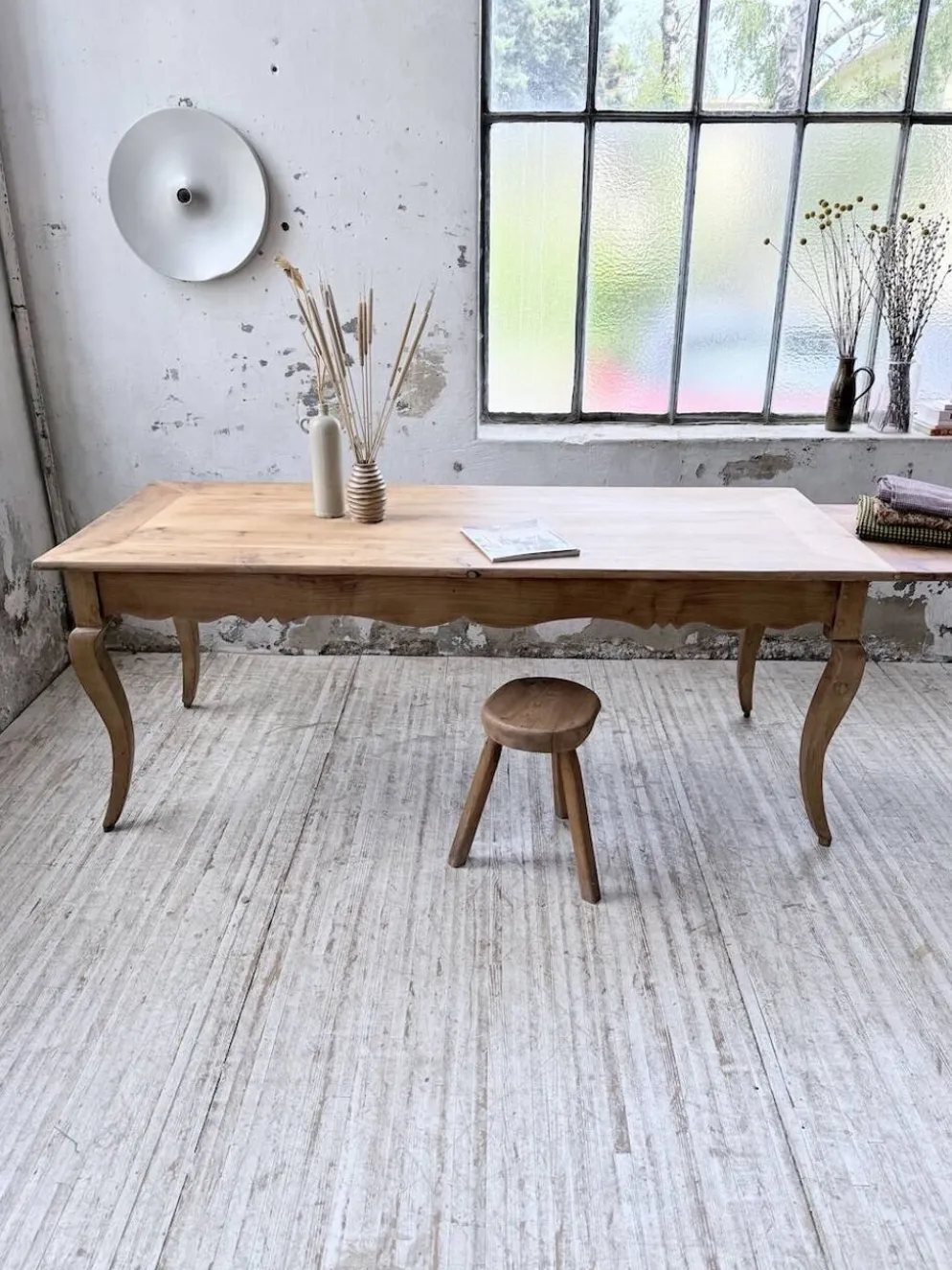 Table de ferme merisier pieds galbés XIXème