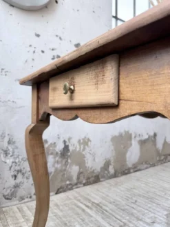 Table de ferme merisier pieds galbés XIXème