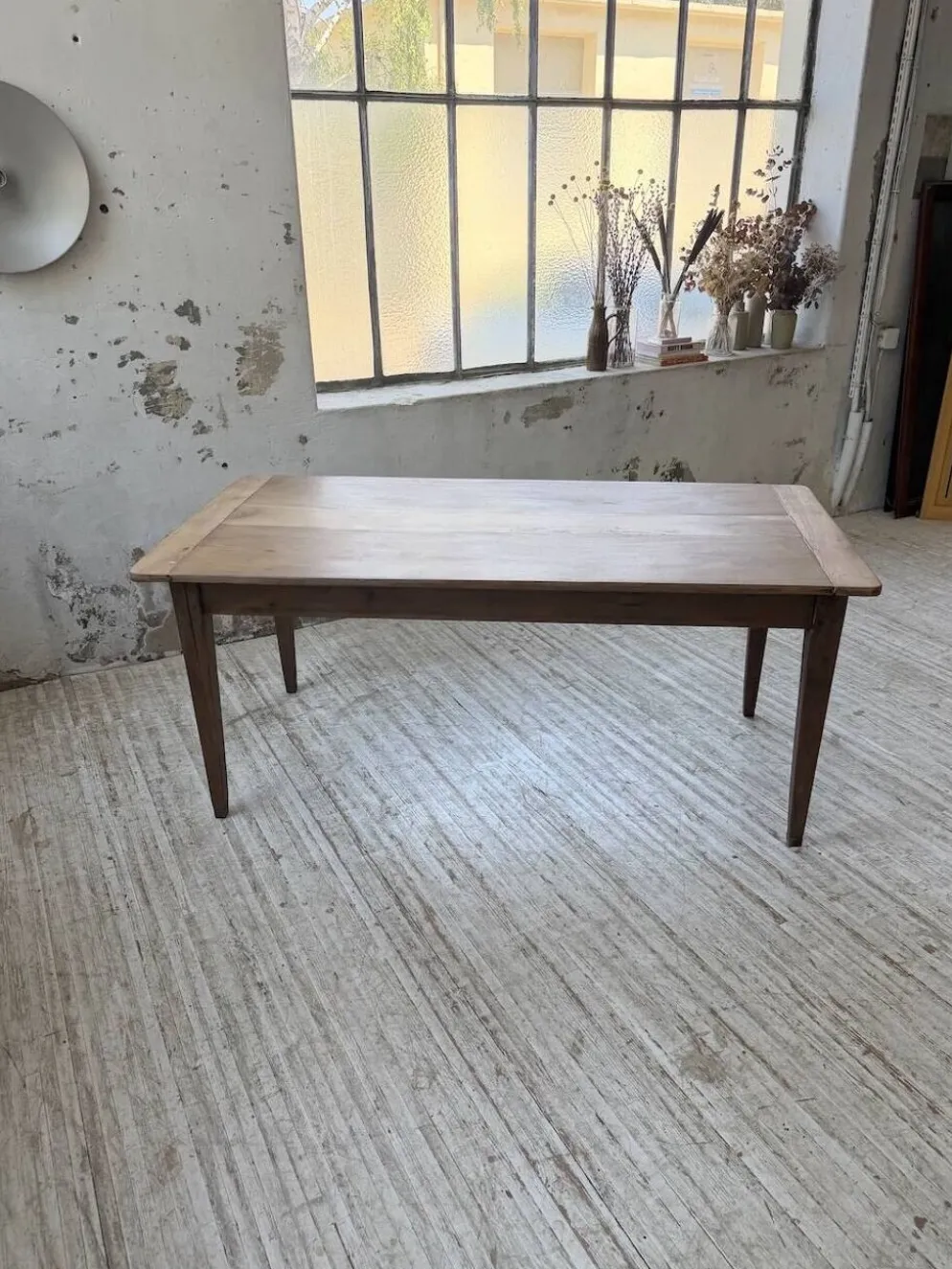 Table de ferme noyer pieds fuseaux 1950