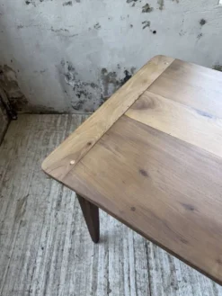 Table de ferme noyer pieds fuseaux 1950