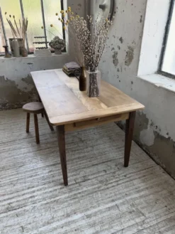Table de ferme noyer pieds fuseaux 1950