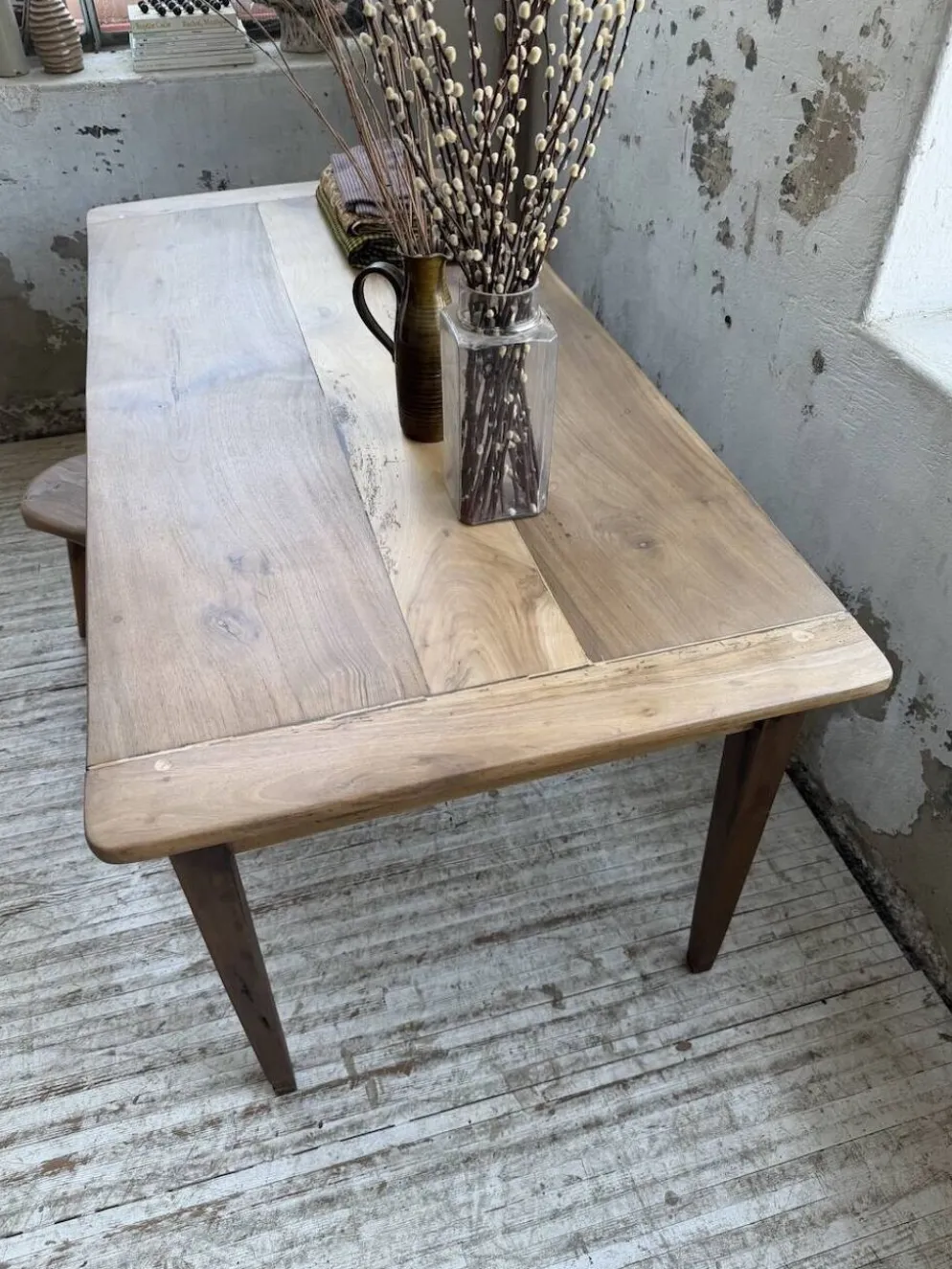 Table de ferme noyer pieds fuseaux 1950