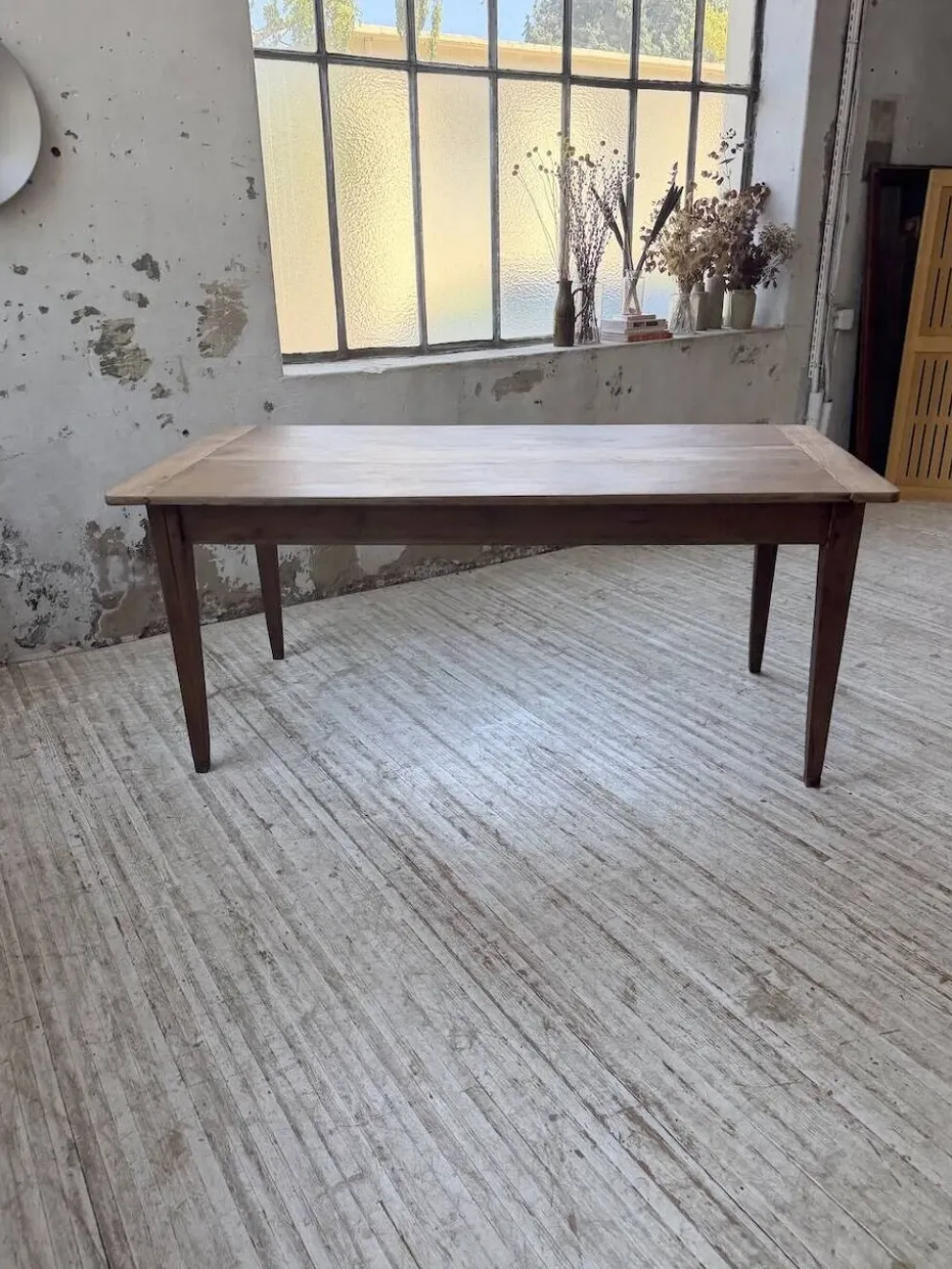 Table de ferme noyer pieds fuseaux 1950
