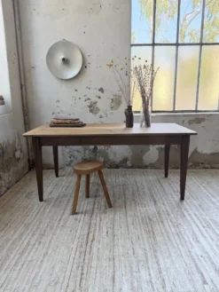 Table de ferme noyer pieds fuseaux 1950
