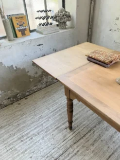 Table de ferme noyer à rallonges 150-250cm