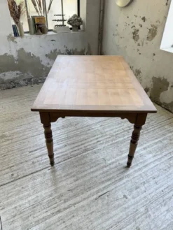 Table de ferme noyer à rallonges 150-250cm