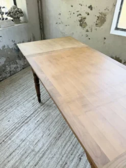 Table de ferme noyer à rallonges 150-250cm