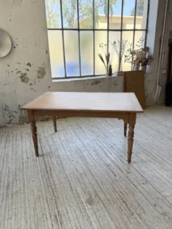 Table de ferme noyer à rallonges 150-250cm