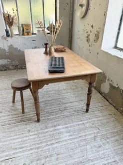 Table de ferme noyer à rallonges 150-250cm
