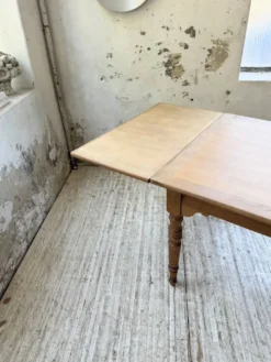 Table de ferme noyer à rallonges 150-250cm