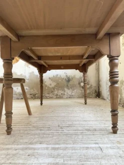 Table de ferme noyer à rallonges 150-250cm