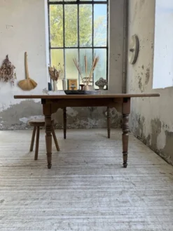 Table de ferme noyer à rallonges 150-250cm