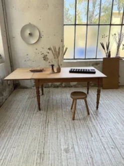 Table de ferme noyer à rallonges 150-250cm