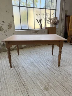 Table de ferme noyer à rallonges 150-250cm