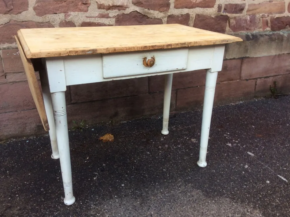 Table de ferme ou bistrot vintage 1920 brasserie france shabby chic