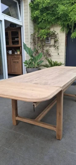 Table de ferme rénovée avec rallonges