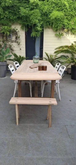 Table de ferme rénovée avec rallonges