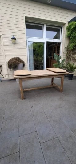 Table de ferme rénovée avec rallonges