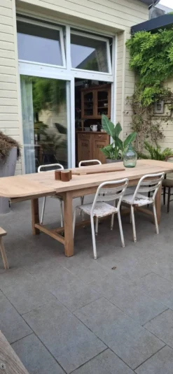 Table de ferme rénovée avec rallonges