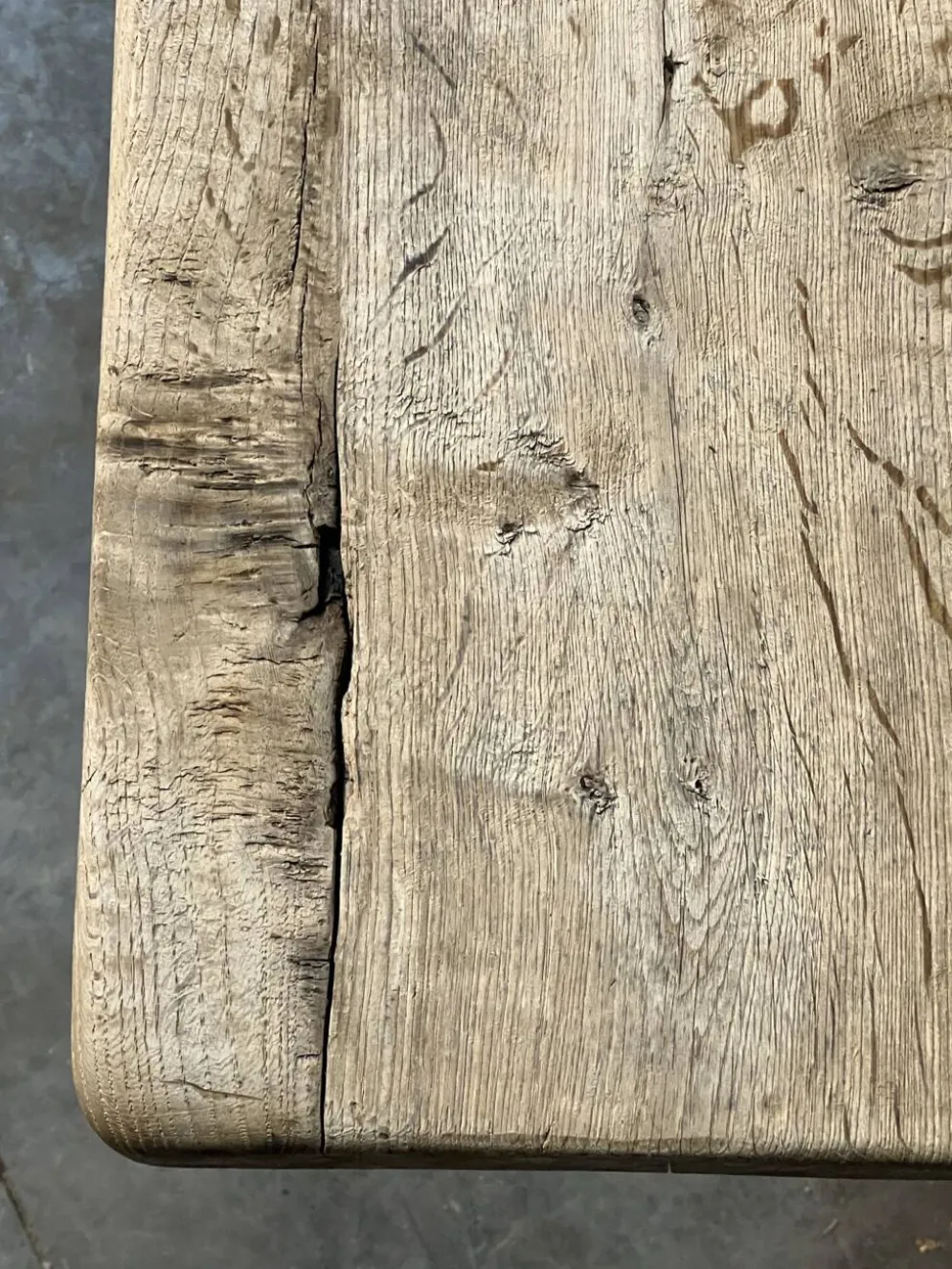 Table de ferme rustique