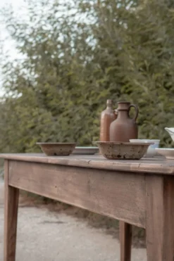 Table de ferme rustique rénovée