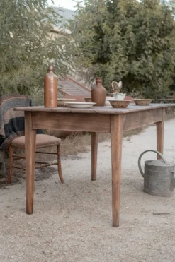 Table de ferme rustique rénovée