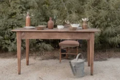 Table de ferme rustique rénovée