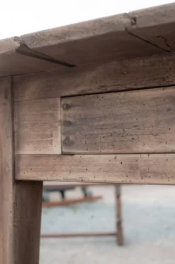 Table de ferme rustique rénovée