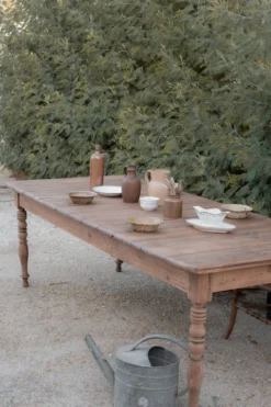 Table de ferme rustique rénovée