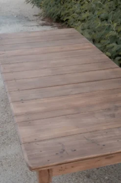 Table de ferme rustique rénovée