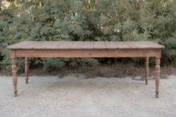 Table de ferme rustique rénovée