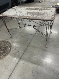 Table de jardin