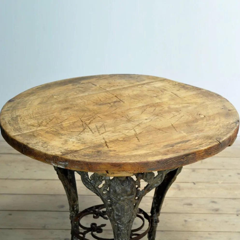 Table de jardin en fonte avec plateau en pin