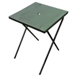 Table de jardin ou bistro pliante en tôle kaki début années 50