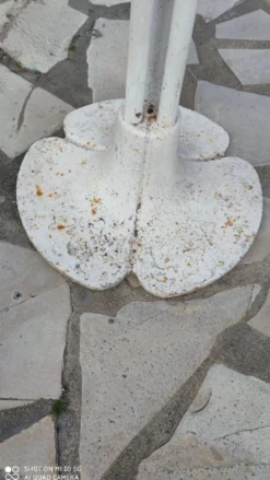 Table de jardin ou bistrot pied acier et fibre plateau vers 1970